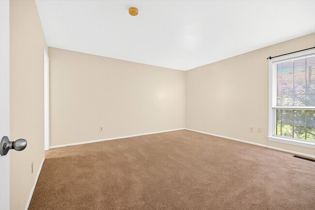 Building Photo - 1175 Appleseed Ln