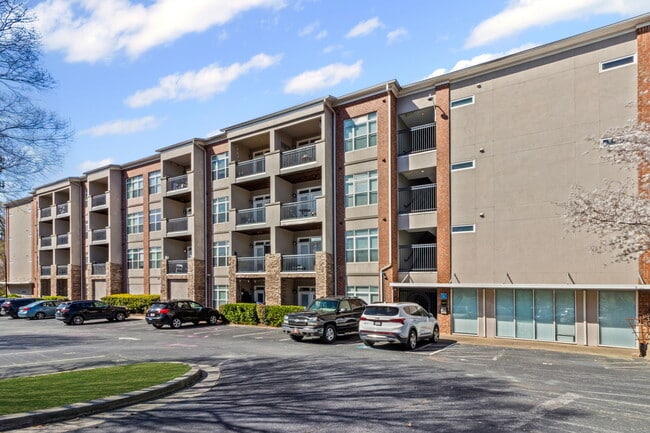 Building Photo - 840 United Ave SE