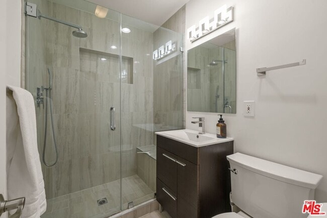 Building Photo - 9023 Alto Cedro Dr