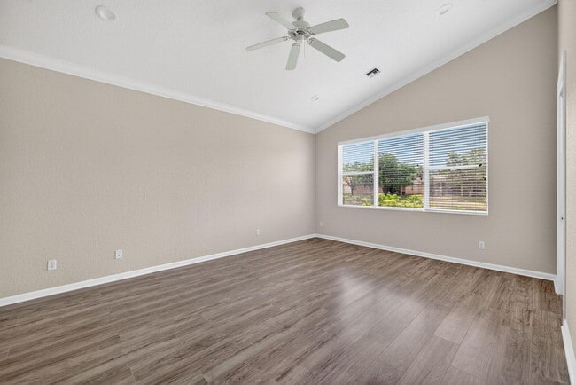 Building Photo - 2237 Newport Isles Blvd