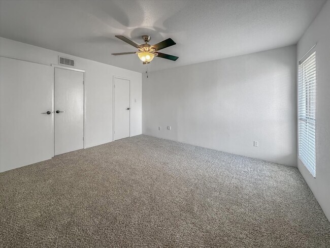 Building Photo - 12955 Woodforest Blvd