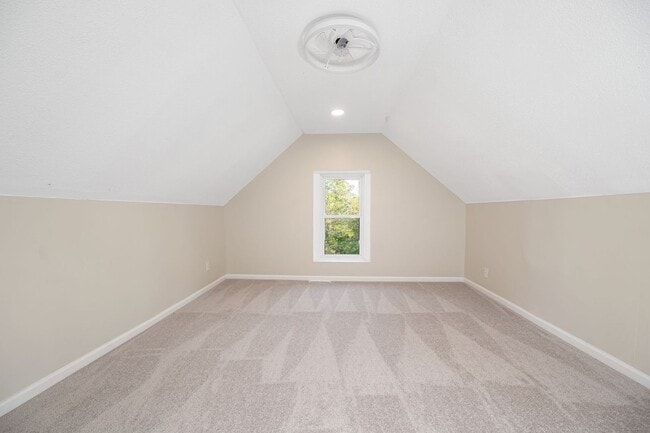 Building Photo - NORTHSIDE RARE GEM - FULLY RENOVATED 5+ BE...