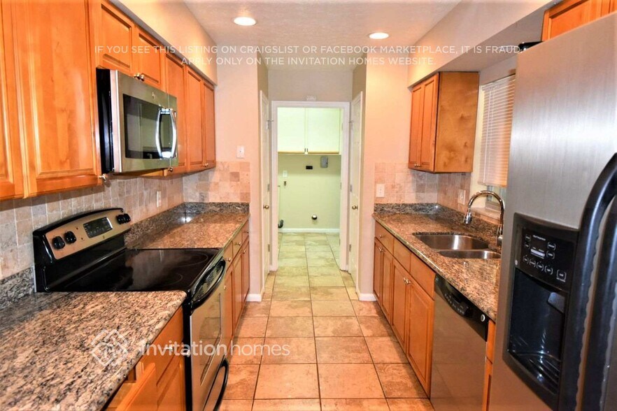 Building Photo - 2933 Forest Cir