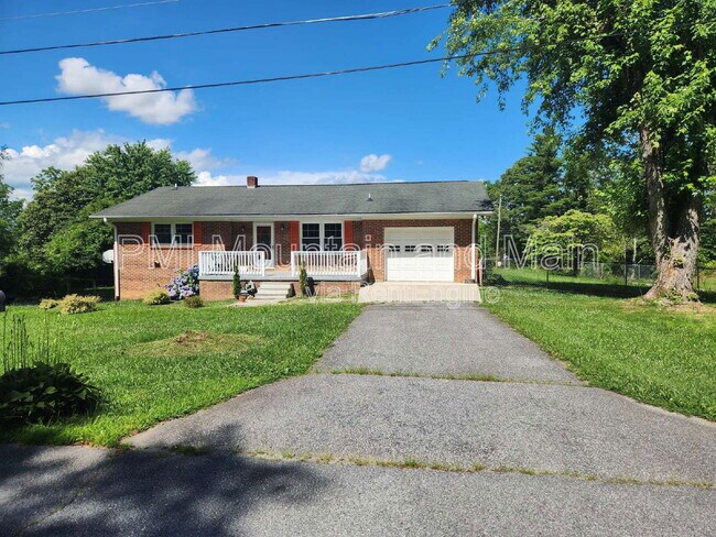 Primary Photo - 101 Anthony Dr