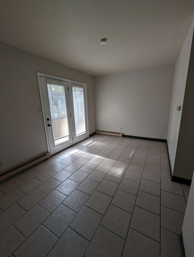 Building Photo - 2/1.5 Townhouse in Columbia