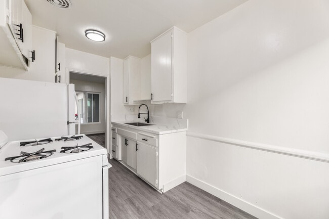 Floorplan - 439 S Catalina St