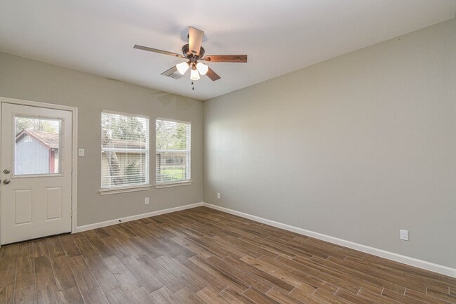 Building Photo - 3701 Chanterway St