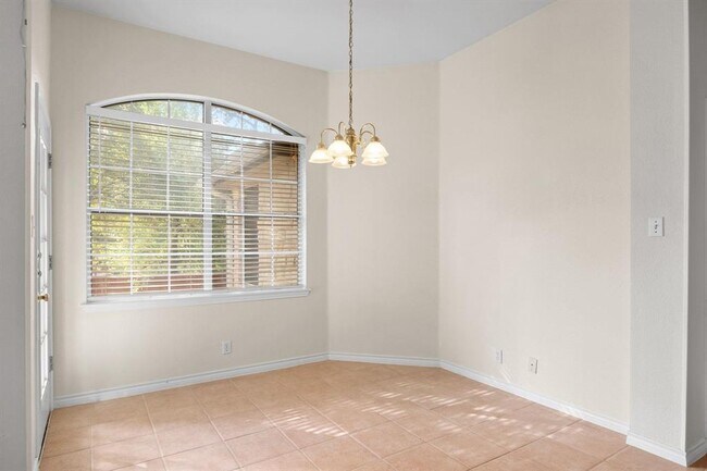 Building Photo - 8741 Lemens Spice Trail