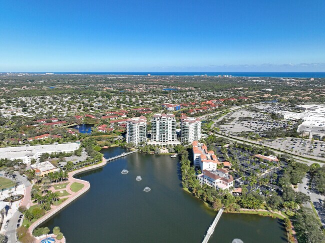 Building Photo - 3010 PGA Blvd