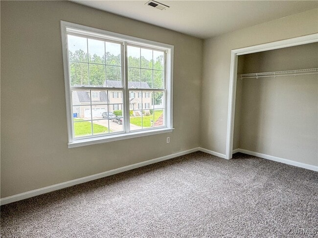 Building Photo - 14436 Sulphur Springs Terrace