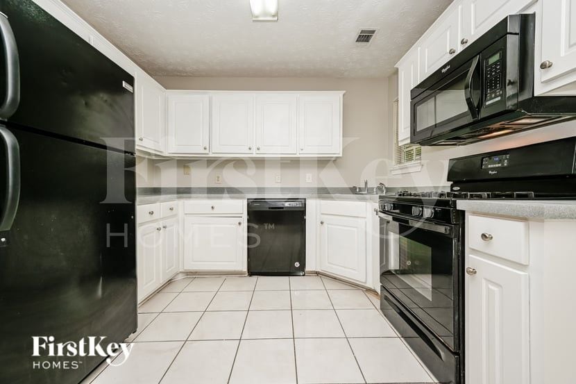 Building Photo - 3827 Monarch Ct