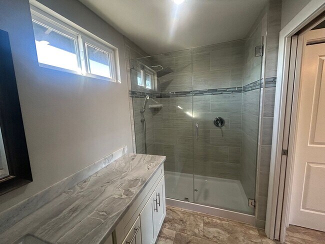 Building Photo - 3 bedroom 2.5 bathroom beautifully updated duplex in Concord at $3,375 per month available!