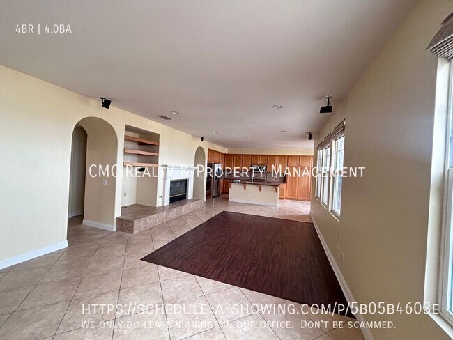 Building Photo - 2541 Hillcrest St