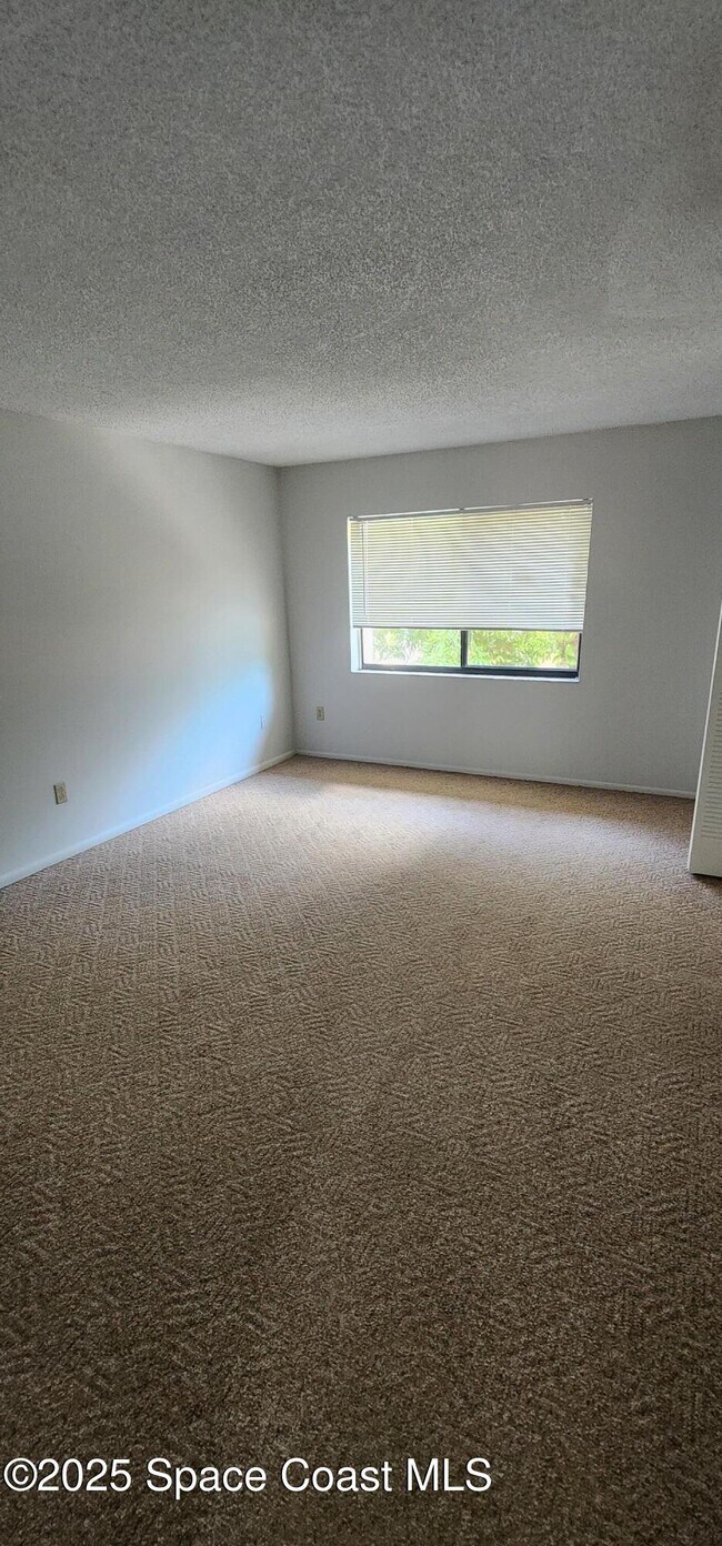 Building Photo - 8740 Lantana Ct