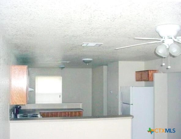 Building Photo - 2105 Jennifer Dr