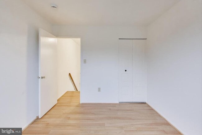 Building Photo - 18 Indian Hills Ct