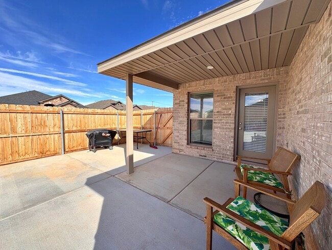 Building Photo - 10817 Saloon St