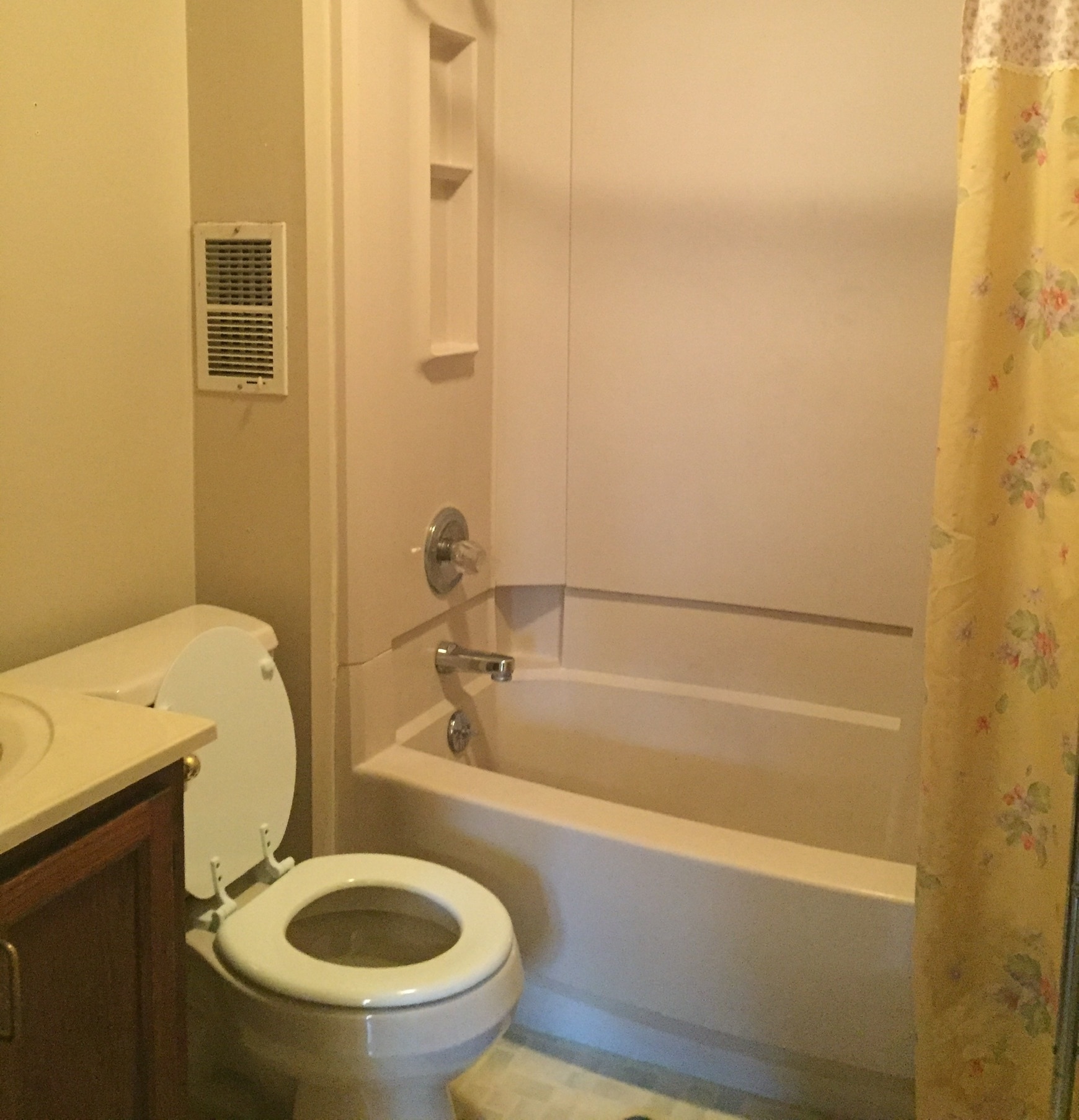 Bathroom - 2624 Chestnut St