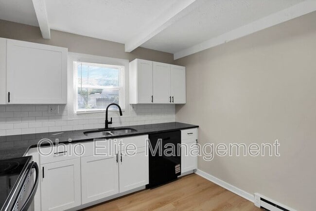 Building Photo - 3086 Grasmere Ave