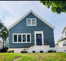Building Photo - 2227 S 65th St