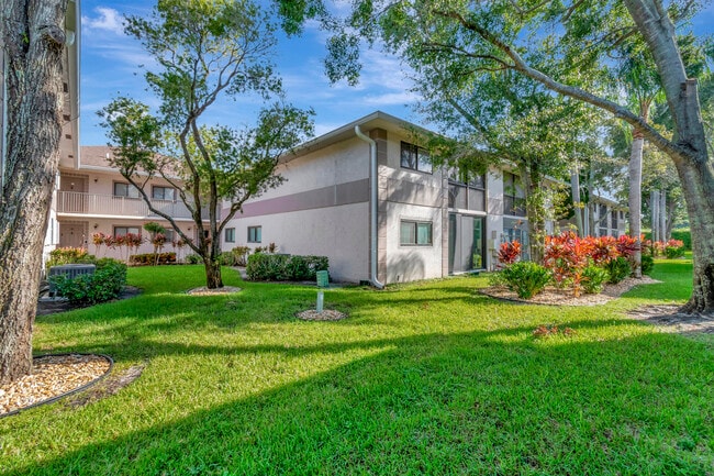 Building Photo - 15364 Lakes of Delray Blvd