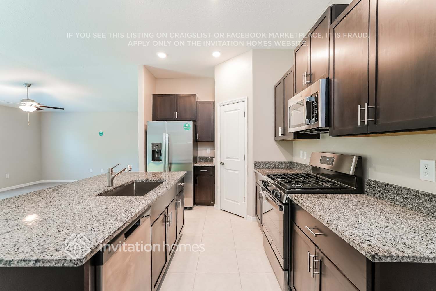 Building Photo - 8642 41st Ave E