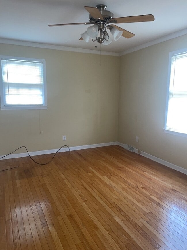 Building Photo - 2 Bedroom 2 Bathroom