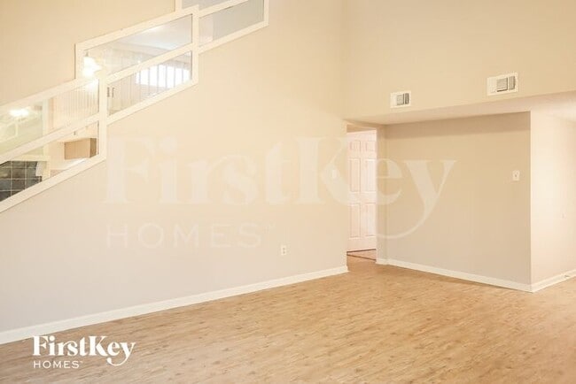 Building Photo - 11814 Perry Rd