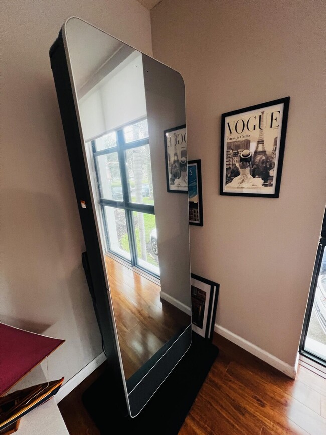 Building Photo - 1201 River Reach Dr