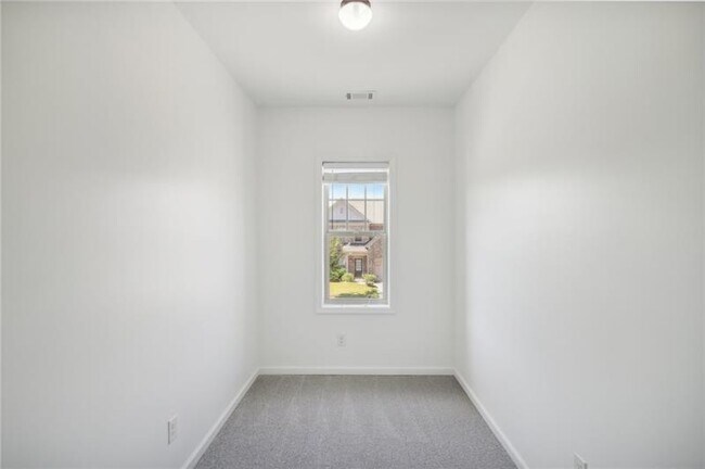 Building Photo - 5770 Rialto Way