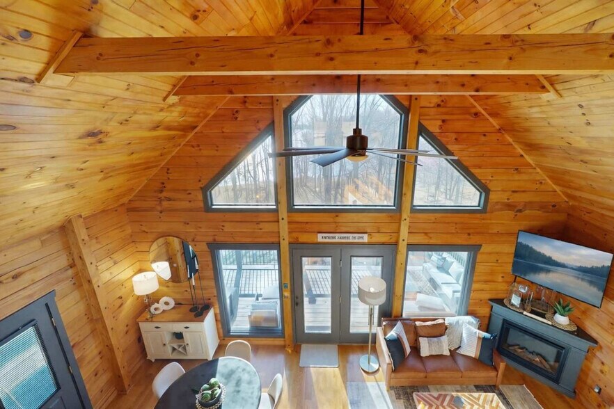 Building Photo - 82 Tuckaway Ridge