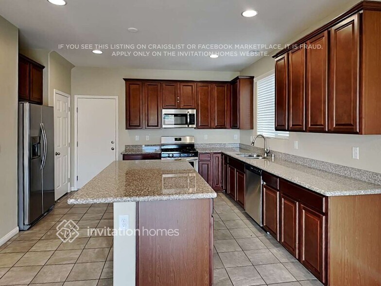 Building Photo - 438 Barcarolle Ln