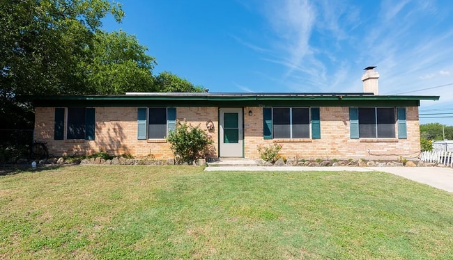 Primary Photo - 1201 Ridgemont Dr