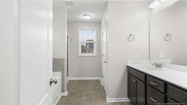 Building Photo - 160 Chatfield Dr.