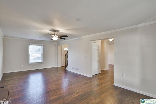 Building Photo - 2811 Kingsview Ave