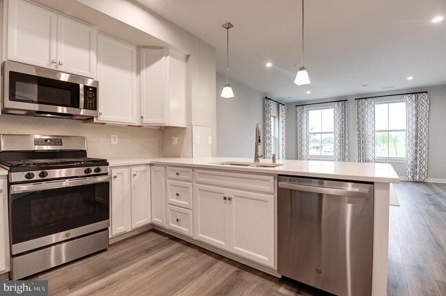 Building Photo - 24276 Thurso Sq