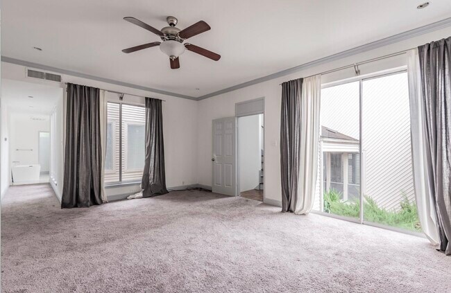 Building Photo - 1022 Forest Home Dr