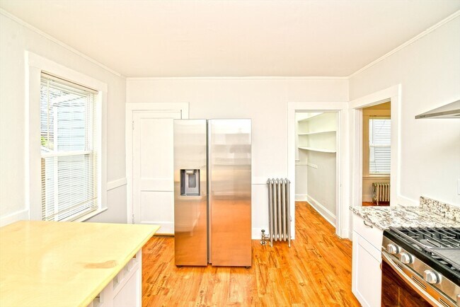 Building Photo - 21 Shafter St