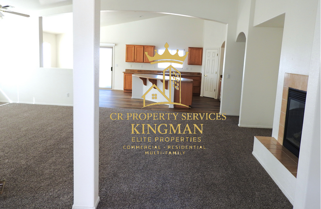 Building Photo - Beautiful 3 bed 2 bath Split Floor plan home - Near KRMC Hualapai Mountain Campus