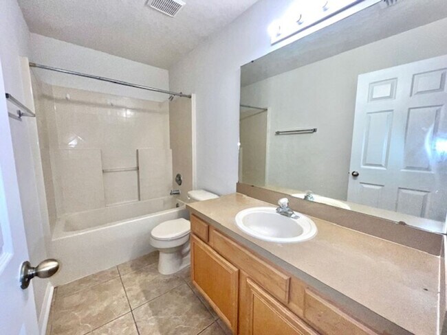 Building Photo - 4119 Coralbrooke Grove