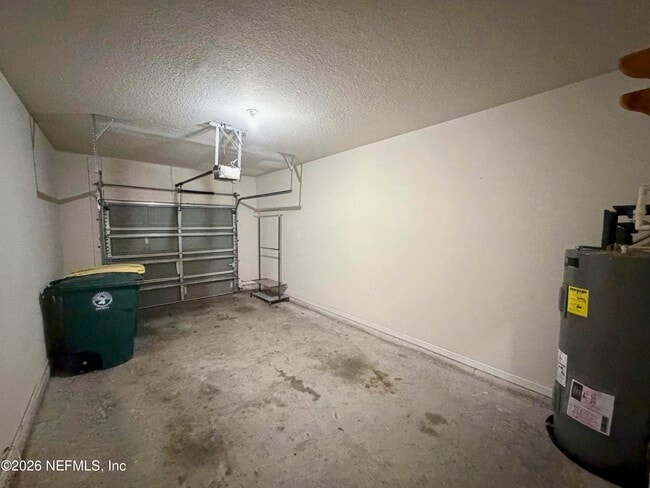 Building Photo - 8880 Grassy Bluff Dr