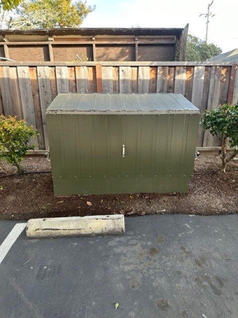 Building Photo - 755 14th Ave