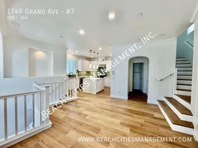 Building Photo - 1749 Grand Ave