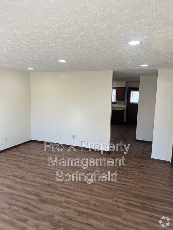 Building Photo - 2524 S Jefferson Ave