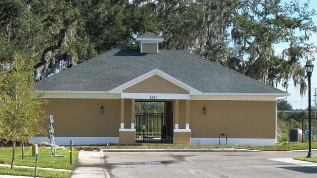 Building Photo - 8216 Downpatrick Ct