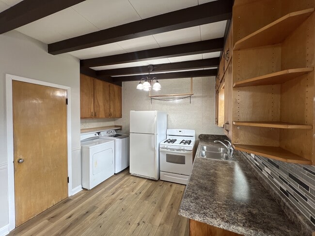 Building Photo - 20101 Good Hope Rd