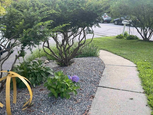 Building Photo - 35 Mill Pond Rd