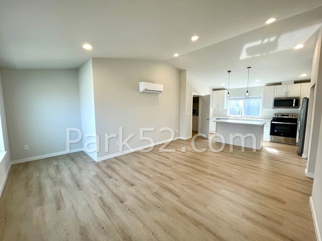 Building Photo - 2 Bedroom ADU Unit in Tacoma