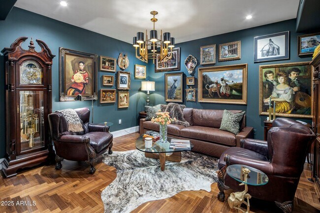 Building Photo - 2211 E Camelback Rd