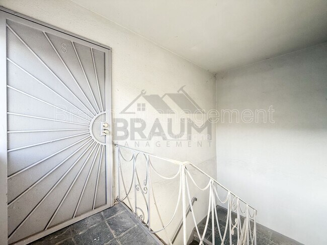 Building Photo - 7339 Woodman Ave